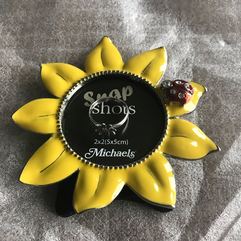 Dainty Sterling Silver Sunflower Ring and Frame